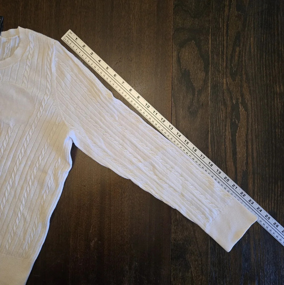 Disney cable knit mickey sweater - Picture 11 of 11